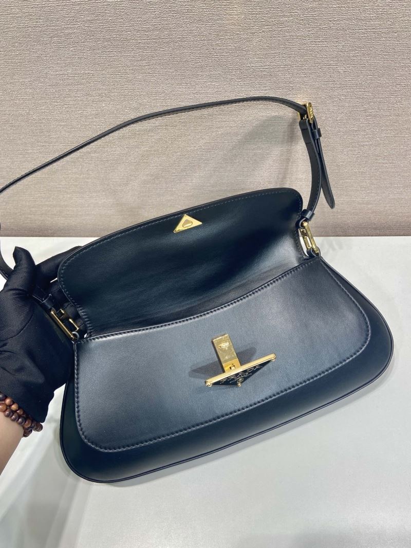 Pra*a hobo bags
